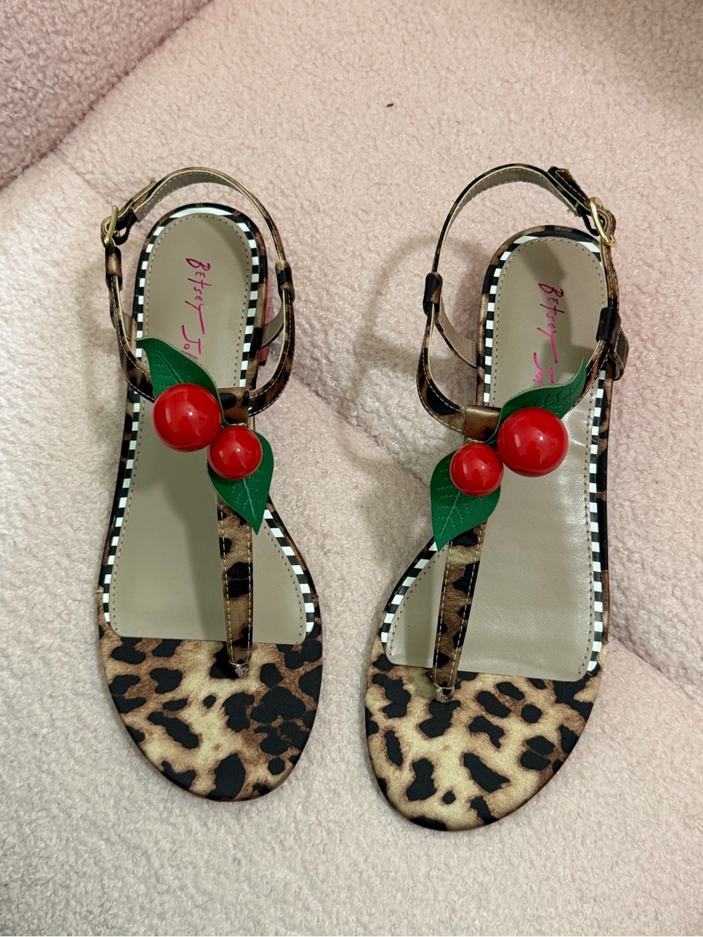 Betsey Johnson sandals - Picture 2 of 4